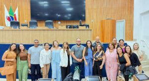 Foto das(os) participantes da atividade na Câmara Municipal de Sete Lagoas