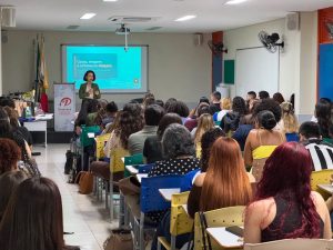 Conselheira Laura Lobo na Semana da Psicologia 2026 da FADIP